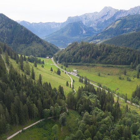 Хостел Zickerreith Almhutte Rosenau am Hengstpass Екстер'єр фото